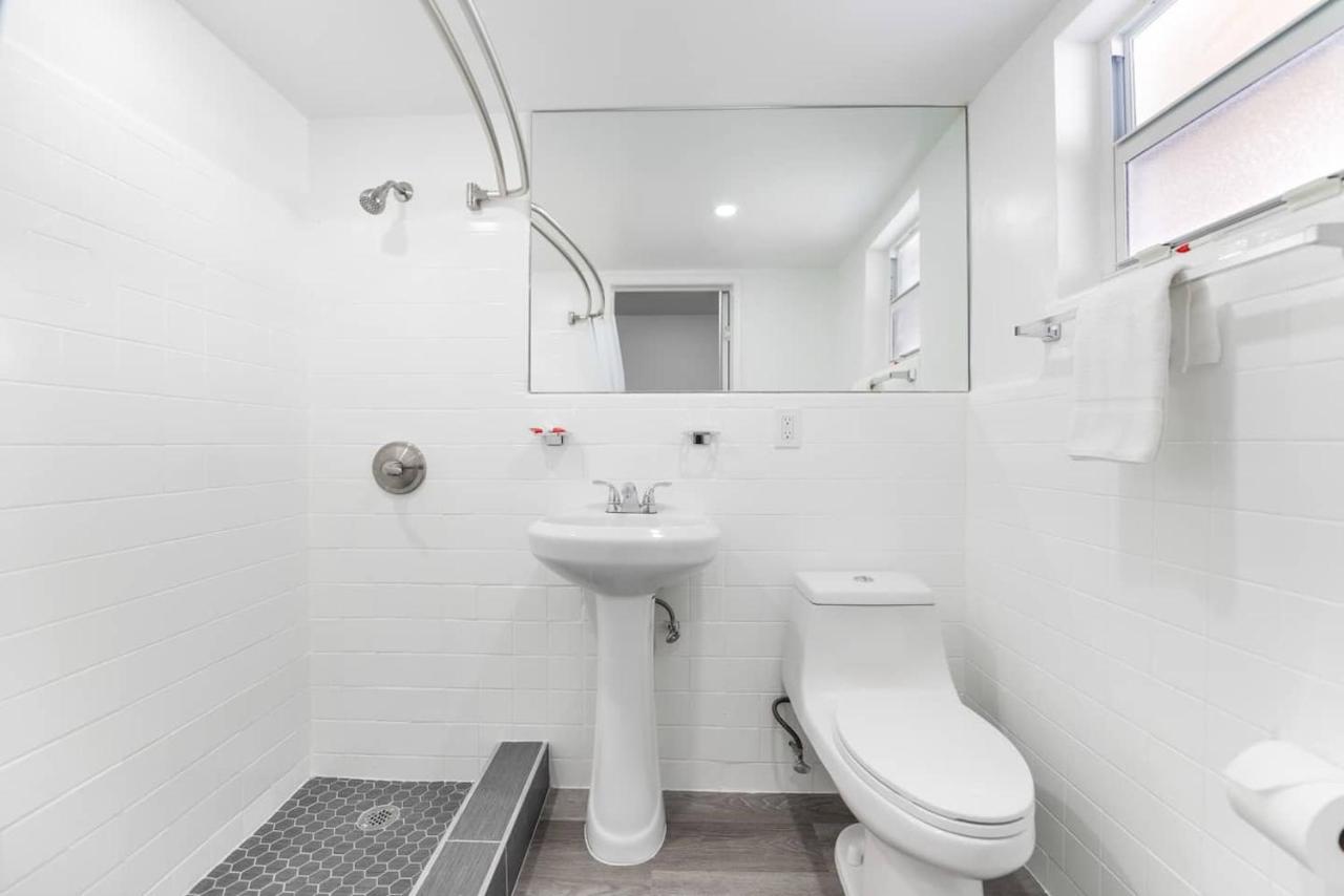 Fantastic 1 Bedroom With Pool Steps From The Beach #43 Hollywood Exterior foto