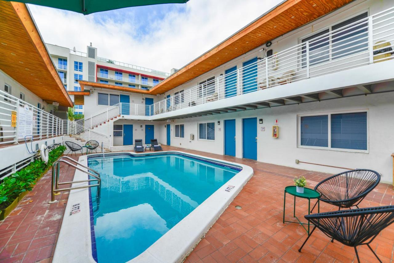 Fantastic 1 Bedroom With Pool Steps From The Beach #43 Hollywood Exterior foto